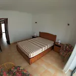 Hébergement de vacances Algarve, 4 Bedrooms Independent House, Pêra