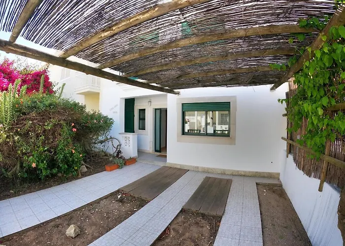 Algarve 4 Bedroom Independent House In *