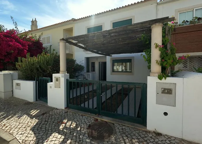 Algarve 4 Bedroom Independent House In