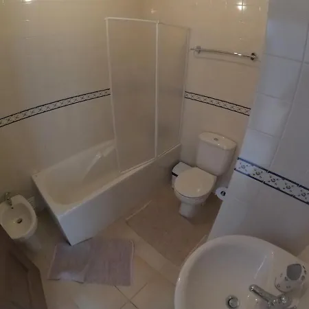 Hébergement de vacances Algarve 4 Bedroom Independent House In