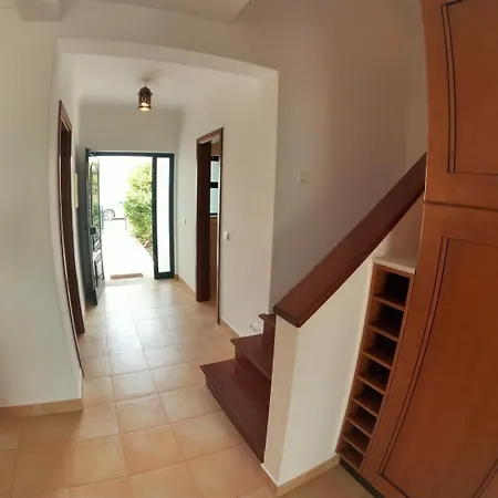 Algarve, 4 Bedrooms Independent House, Casa de Férias Pêra