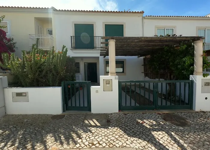 Algarve 4 Bedroom Independent House In