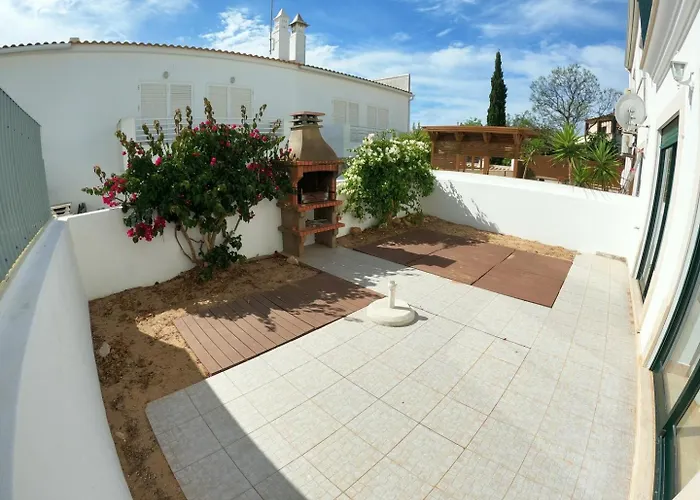 Casa de Férias Algarve, 4 Bedrooms Independent House, Pêra