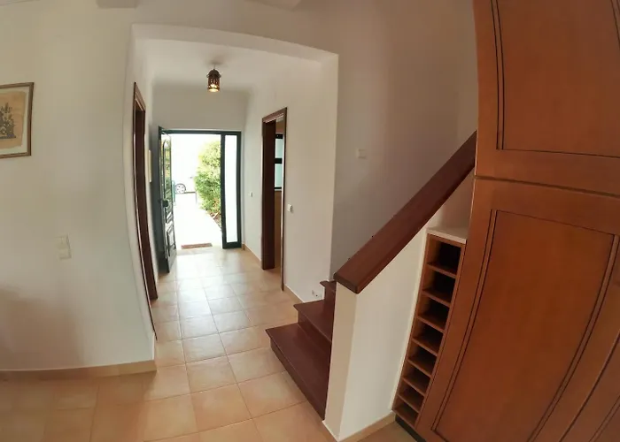 Algarve, 4 Bedrooms Independent House, Casa de Férias Pêra