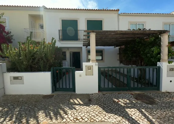 Algarve, 4 Bedrooms Independent House,