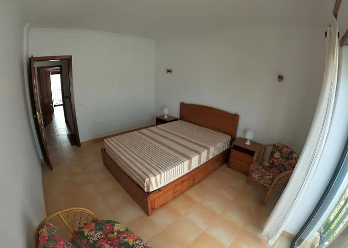 Casa de Férias Algarve, 4 Bedrooms Independent House, Pêra